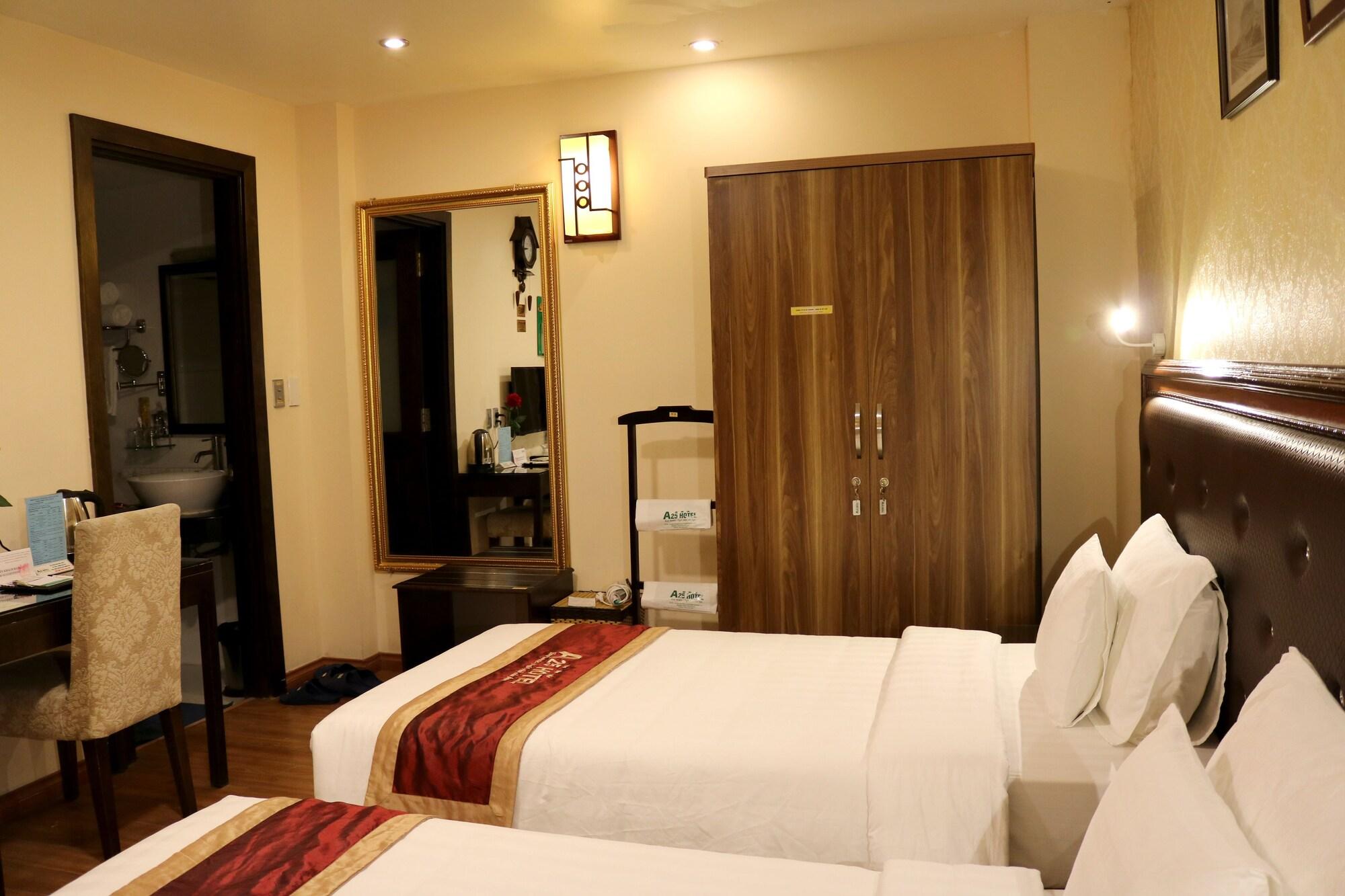 A25 Hotel - 28 Trần Quý Cáp Hanoi Esterno foto