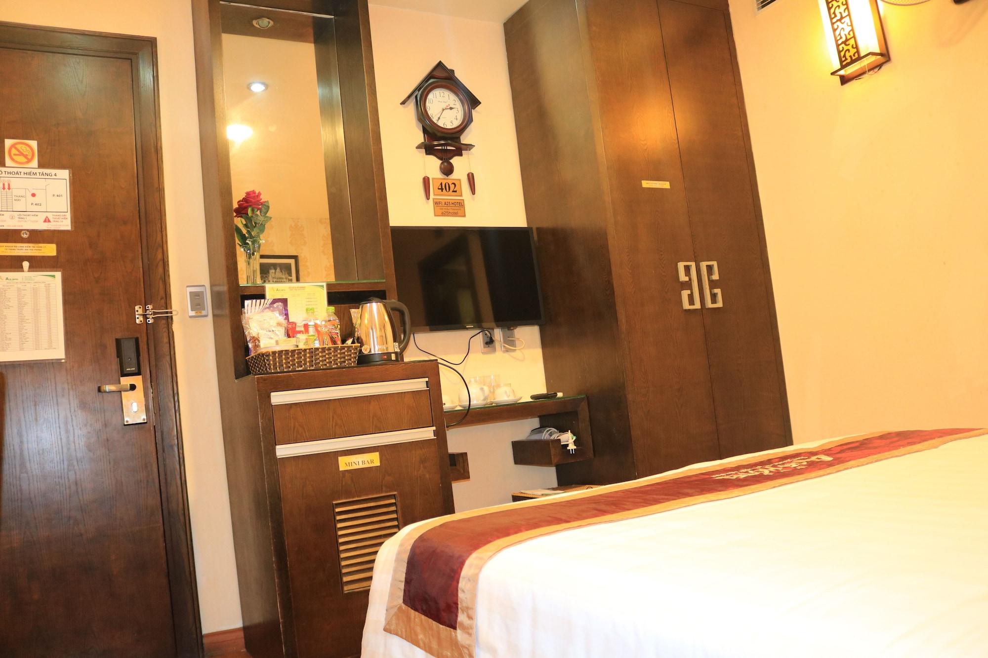 A25 Hotel - 28 Trần Quý Cáp Hanoi Esterno foto