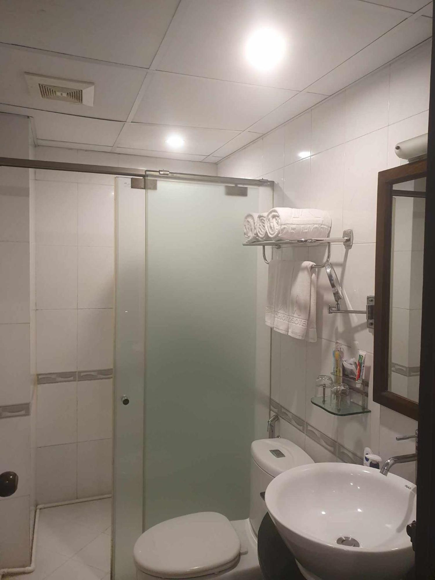 A25 Hotel - 28 Trần Quý Cáp Hanoi Esterno foto