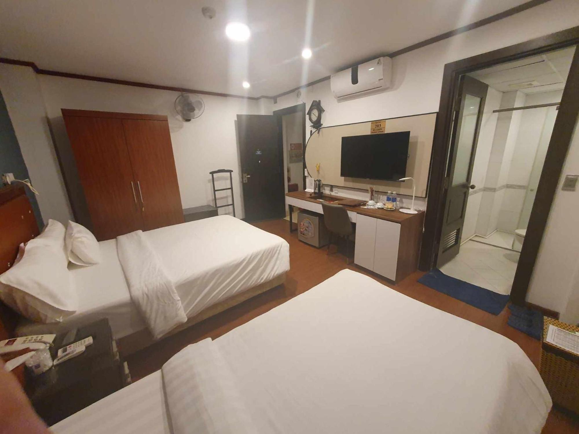 A25 Hotel - 28 Trần Quý Cáp Hanoi Esterno foto