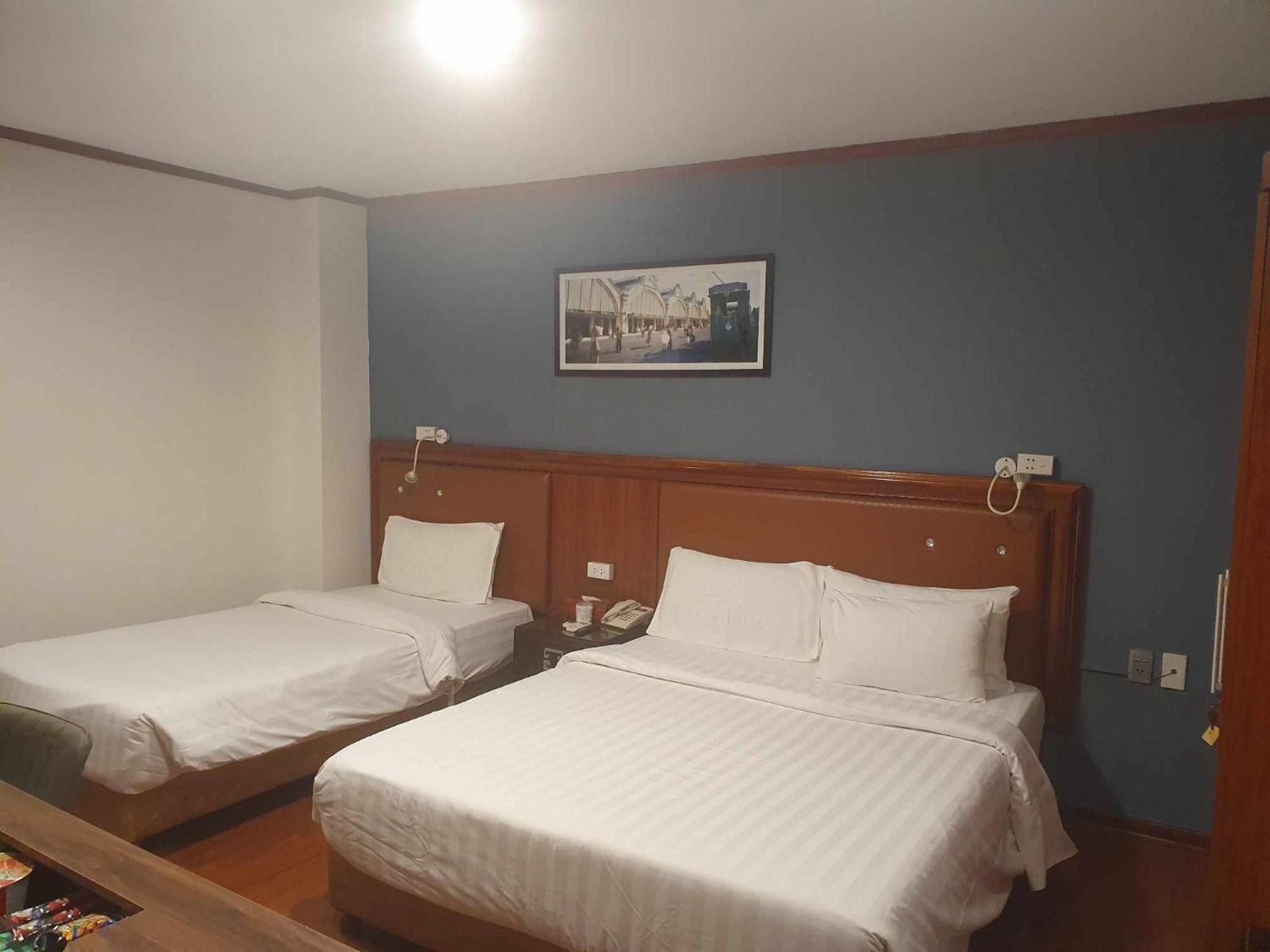 A25 Hotel - 28 Trần Quý Cáp Hanoi Esterno foto