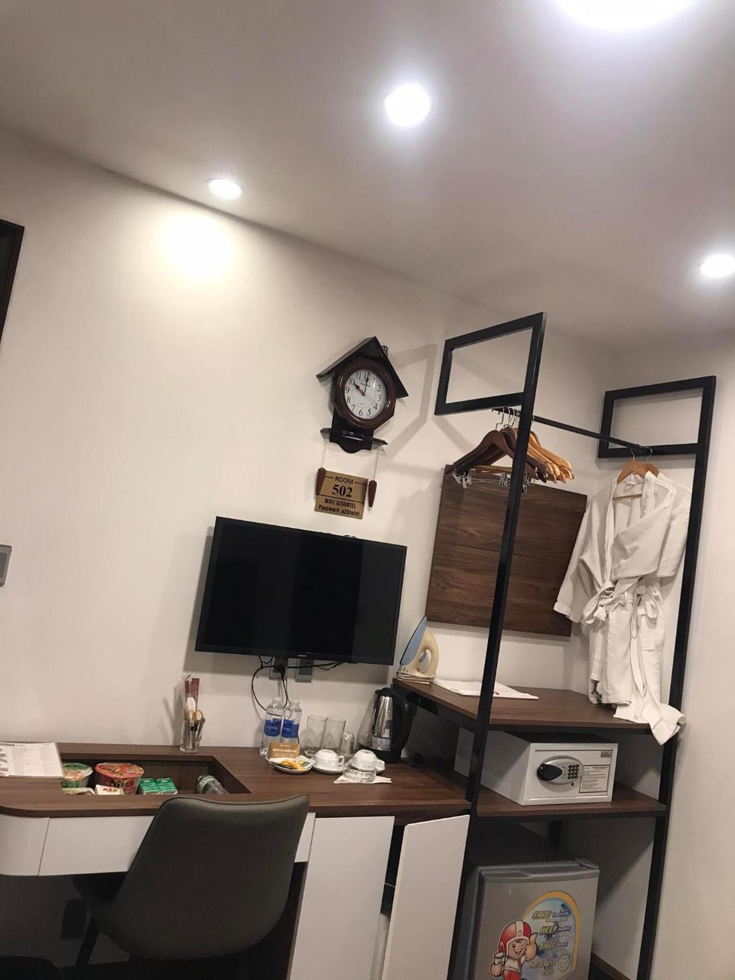 A25 Hotel - 28 Trần Quý Cáp Hanoi Esterno foto