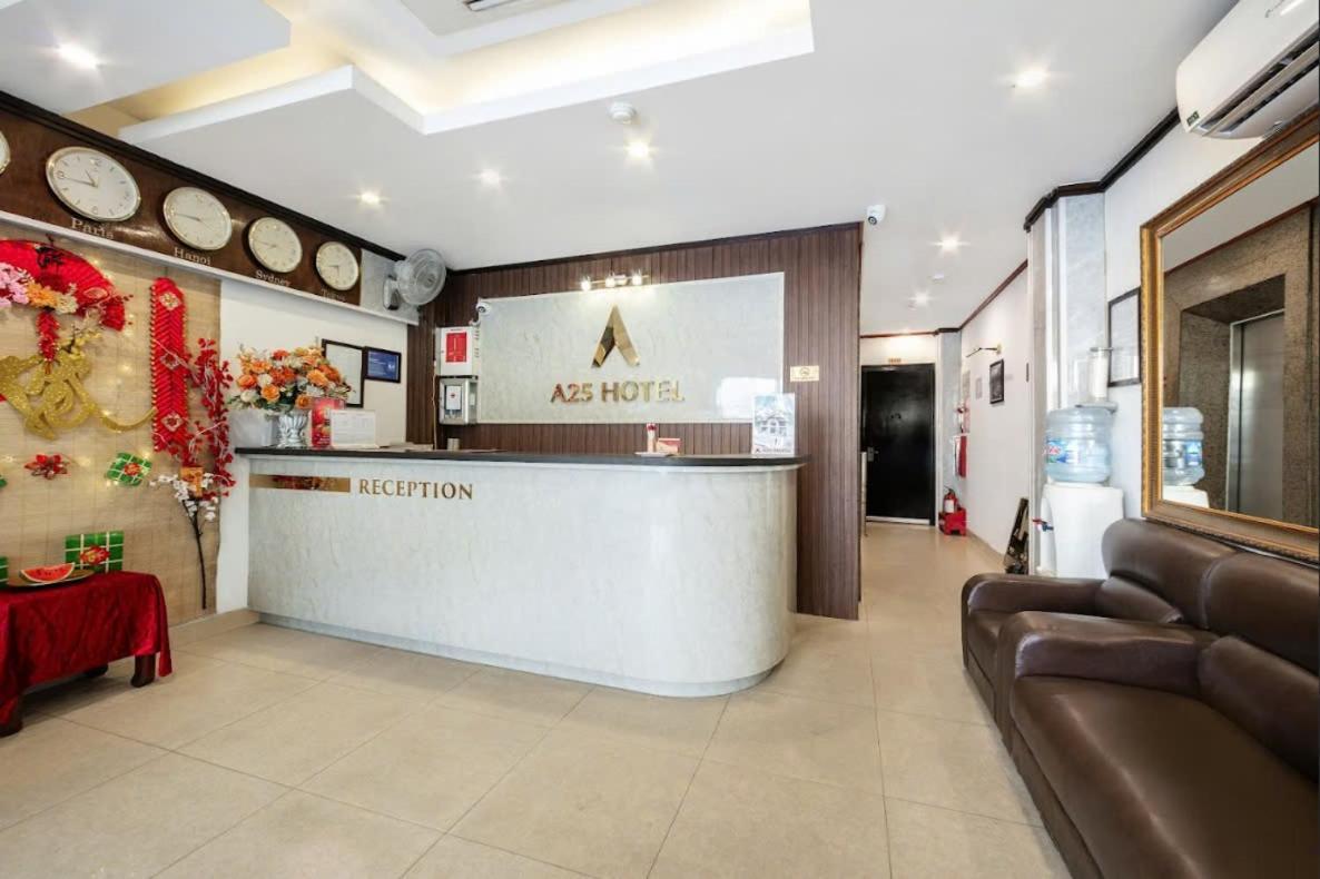 A25 Hotel - 28 Trần Quý Cáp Hanoi Esterno foto